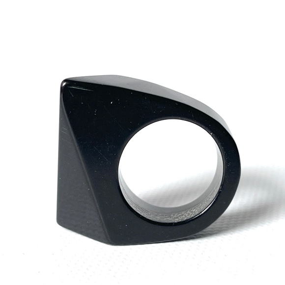 Vintage 5.75 Lucite Ring Black Trapezoid Statement Mid Century Modern Geometric - Picture 5 of 16